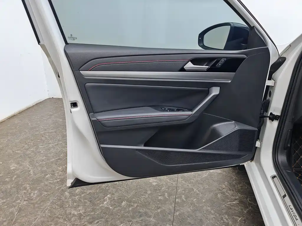 Volkswagen Lavida — миниатюра 19