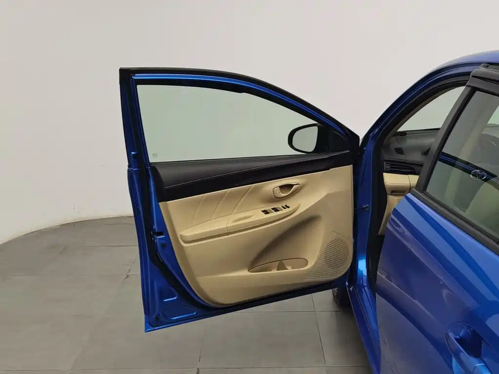 Toyota Vios — миниатюра 8