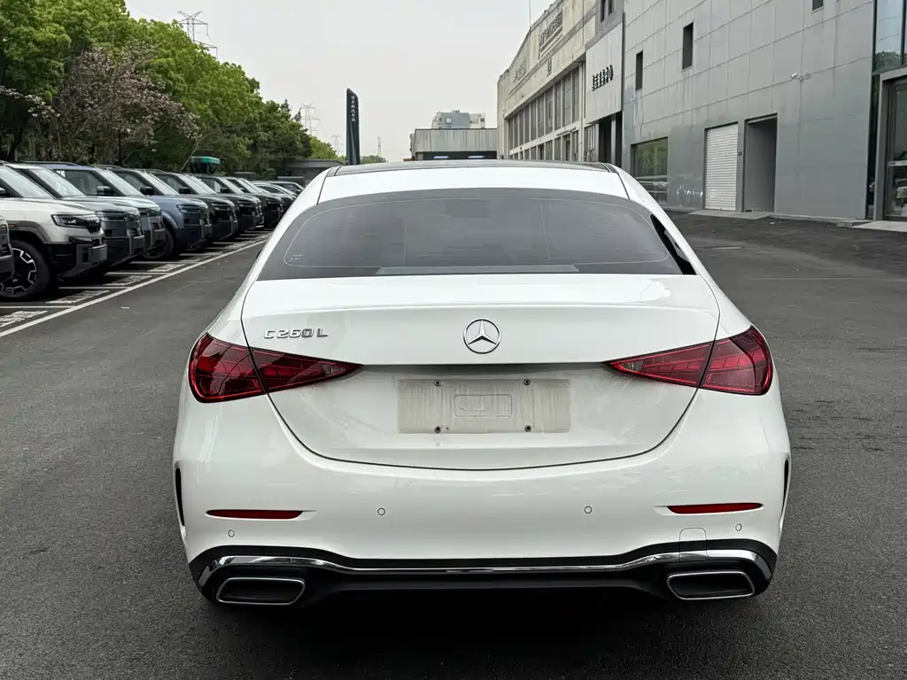 Mercedes-Benz C-Class — миниатюра 17
