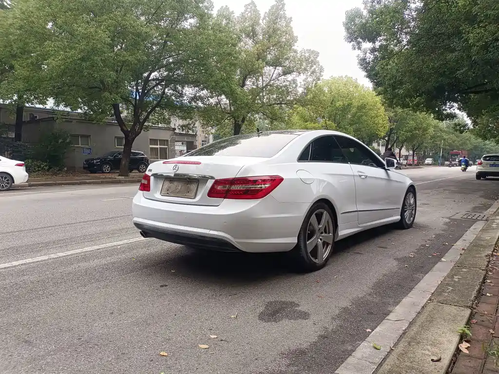 Mercedes-Benz E-Class (Import) — миниатюра 9