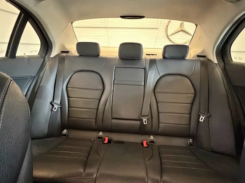Mercedes-Benz C-Class — миниатюра 14
