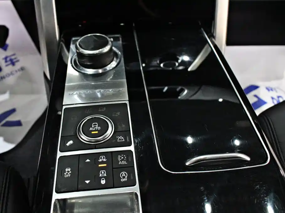 Land Rover Range Rover — миниатюра 8