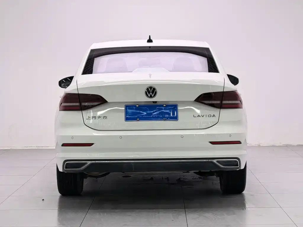 Volkswagen Lavida — миниатюра 5