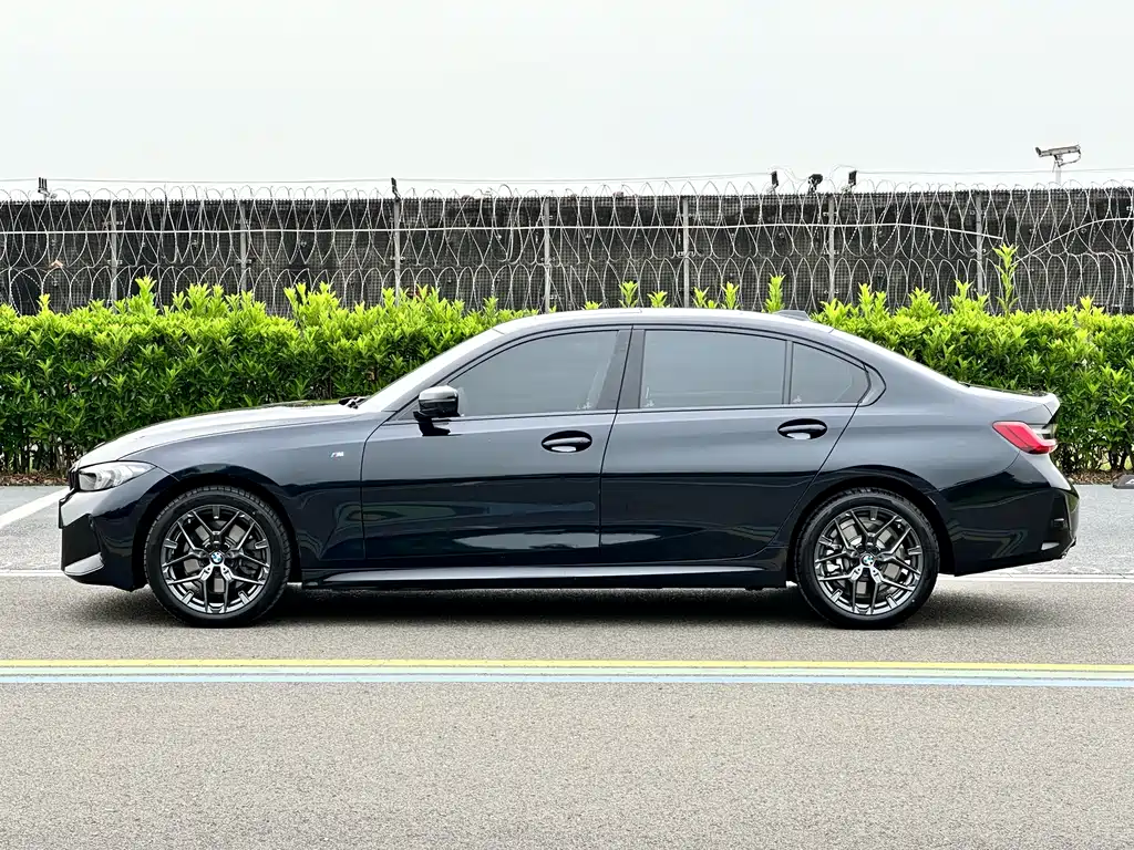BMW 3 Series 3 2026 330Li M Sport