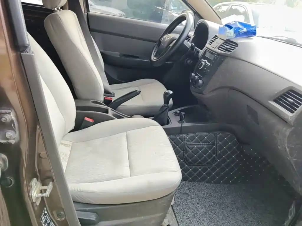 Wuling Hongguang — миниатюра 25