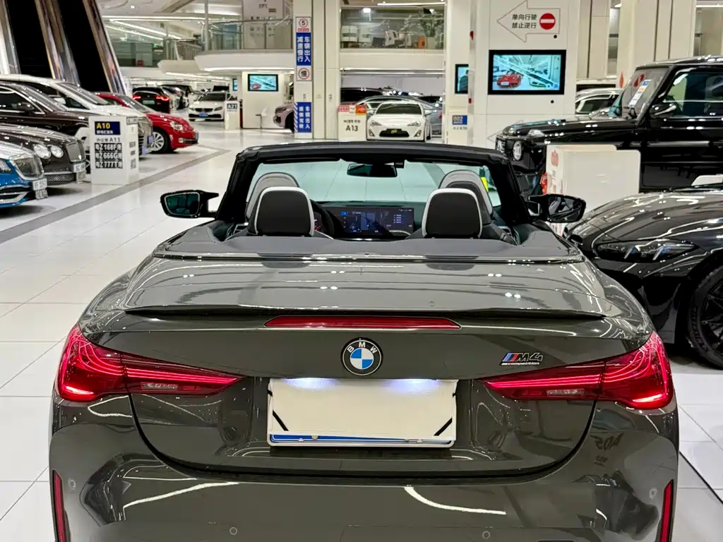 BMW M4 2024 M4 M xDrive