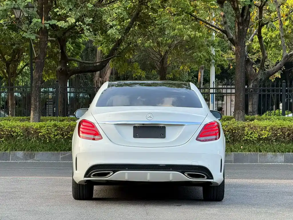 Mercedes-Benz C-Class — миниатюра 5