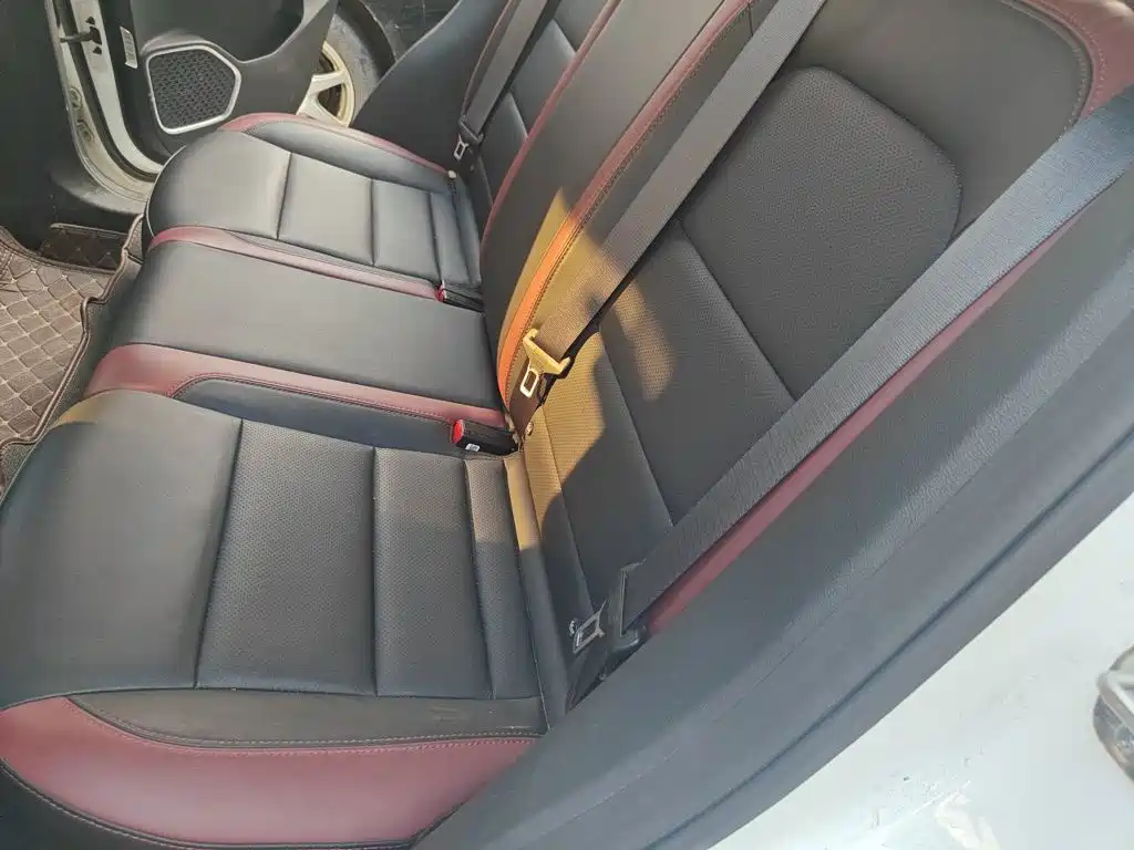 Geely Binyue — миниатюра 15