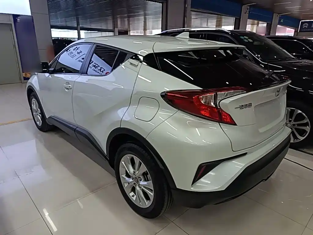 Toyota IZOA — миниатюра 5