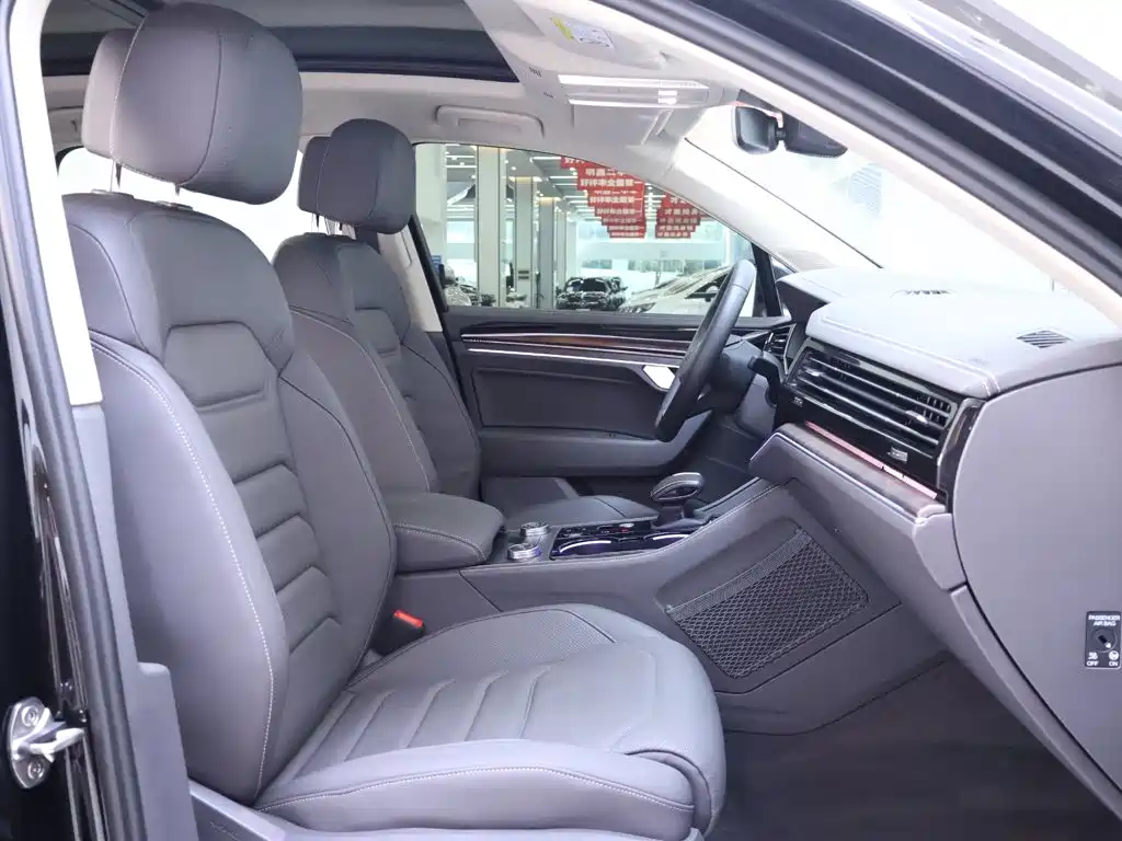 Volkswagen Touareg — миниатюра 20