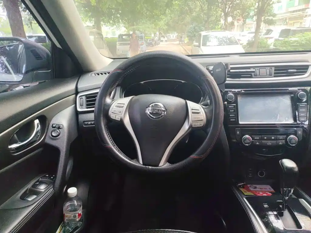 Nissan X-Trail — миниатюра 3