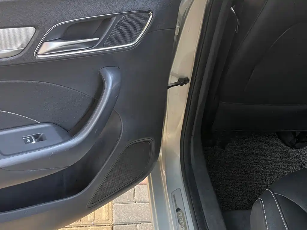 Roewe i6 New Energy — миниатюра 12