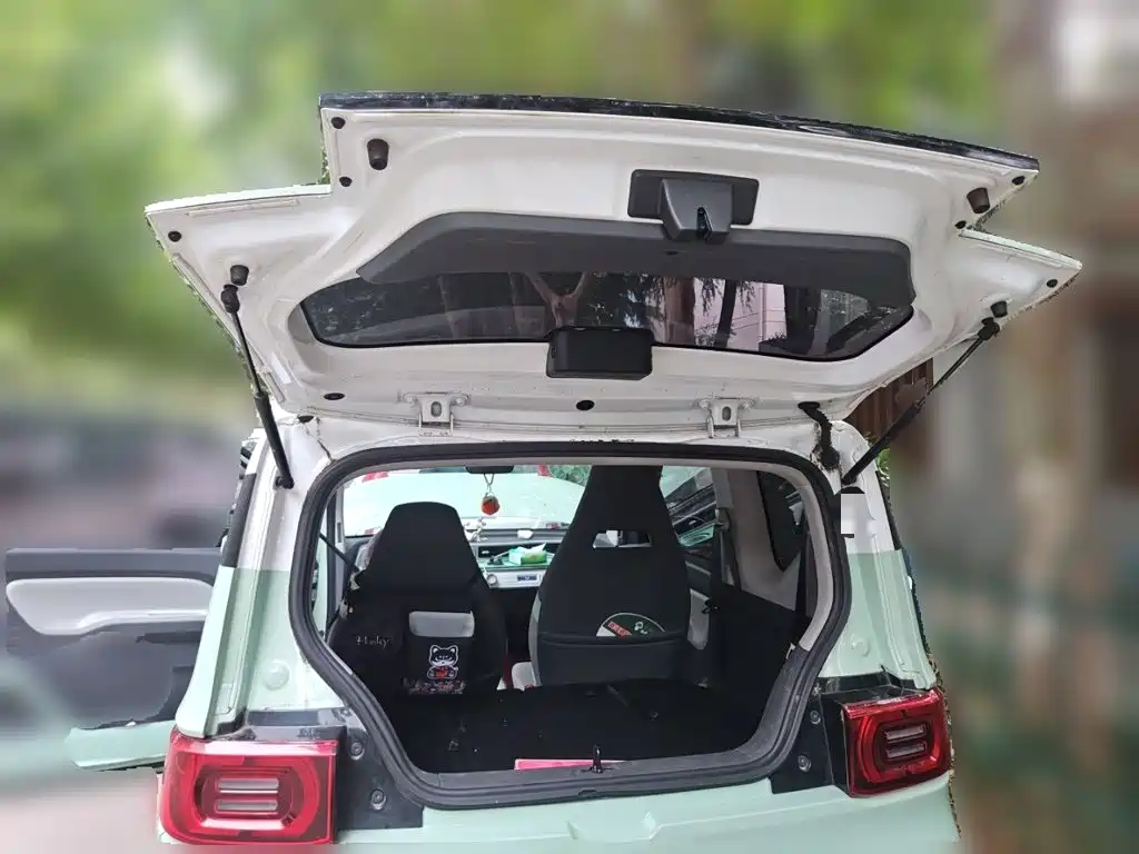 Wuling MINIEV — миниатюра 10