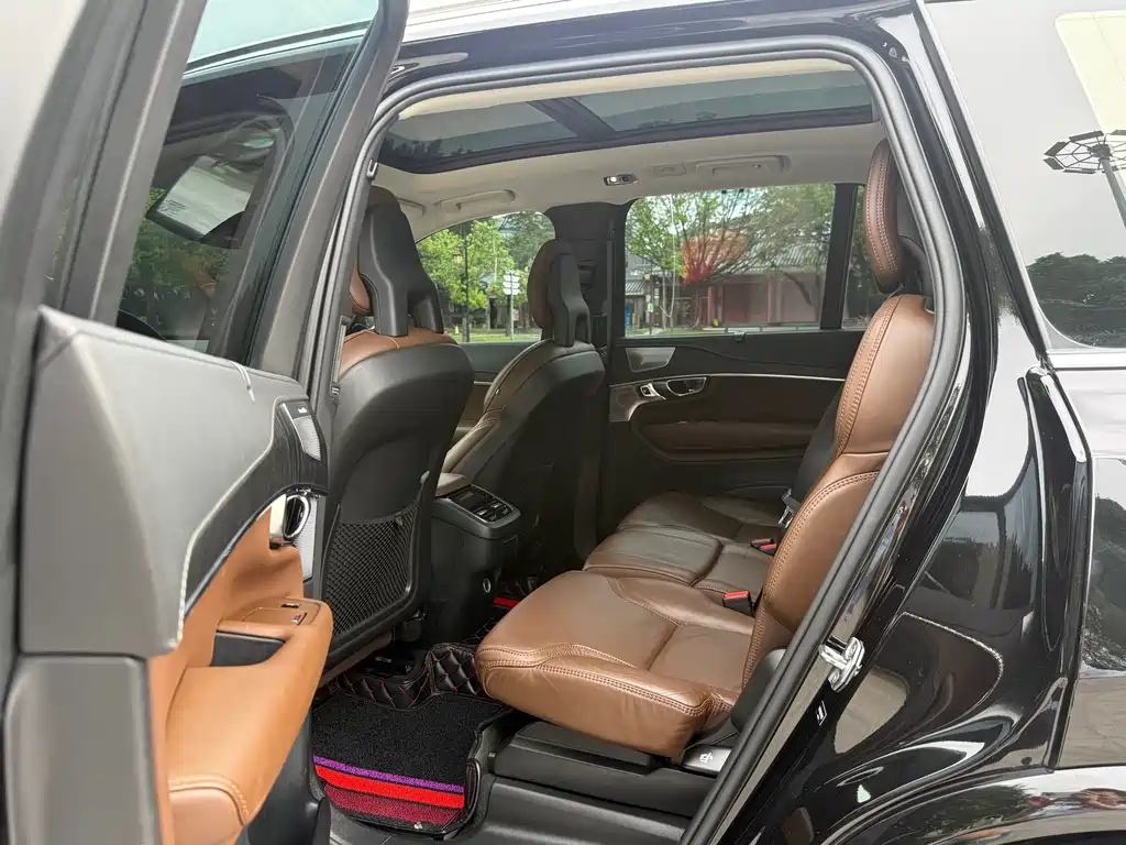 Volvo XC90 2020 T6 Luxury 7 мест