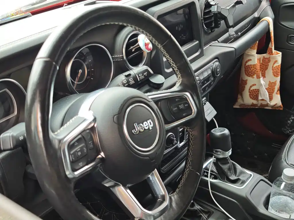 Jeep Wrangler — миниатюра 10