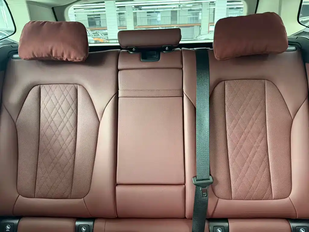 BMW iX3 — миниатюра 9
