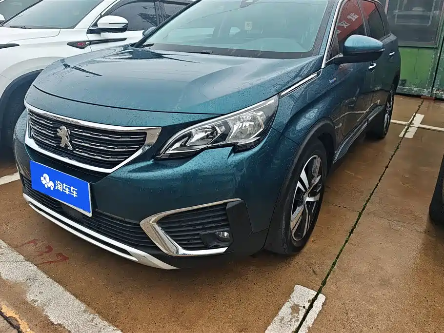 Купить Peugeot 5008