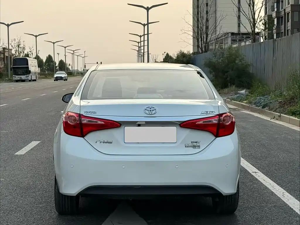 Toyota Corolla Levin 2017 185T CVT V