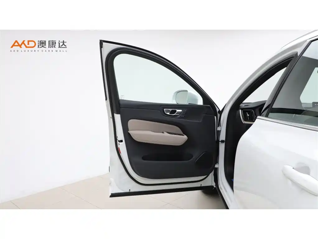 Volvo XC60 — миниатюра 10