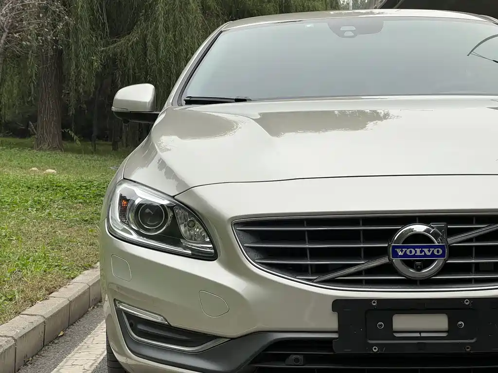 Volvo S60 — миниатюра 11