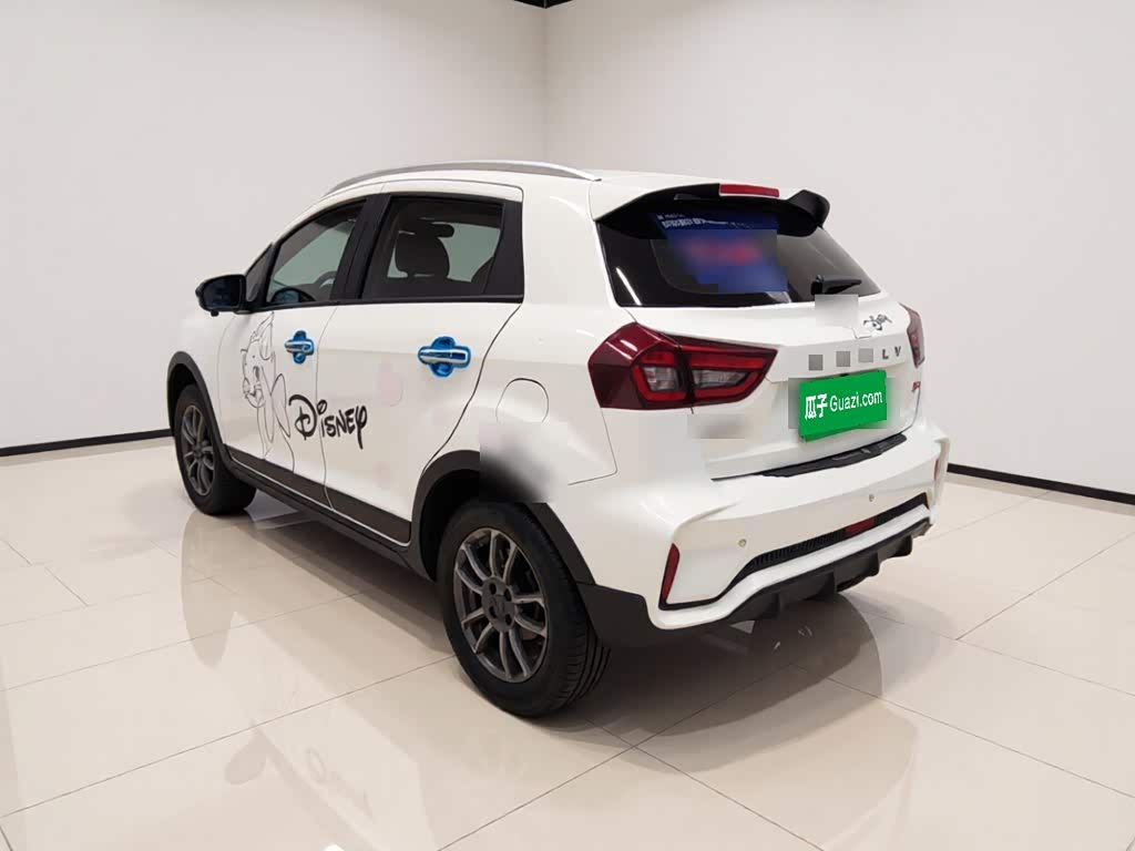 Geely Vision X3 1.5 л 2021 г. Белый, пробег 37900 км