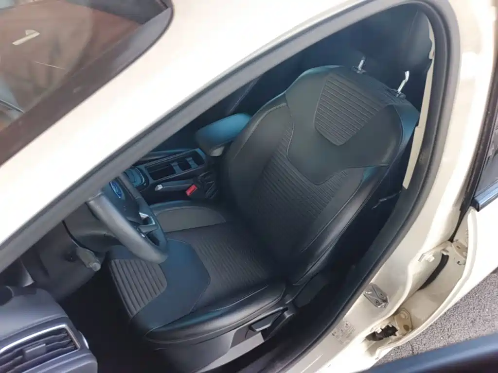 Ford Focus — миниатюра 15