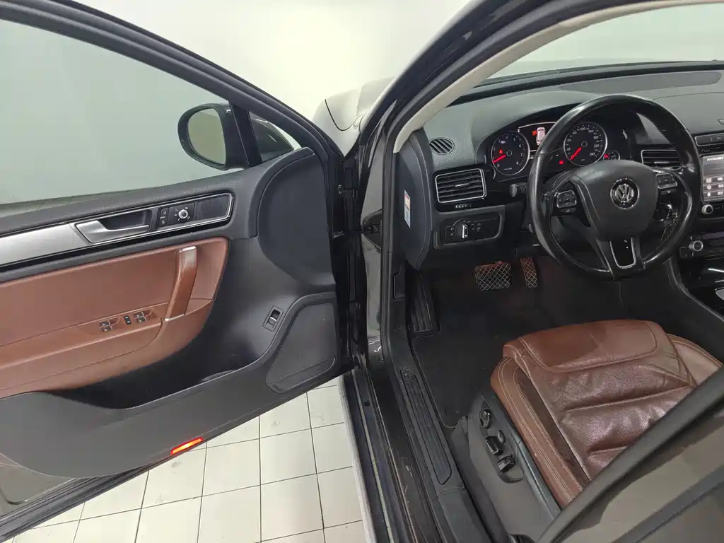 Volkswagen Touareg 2015 3.0TSI