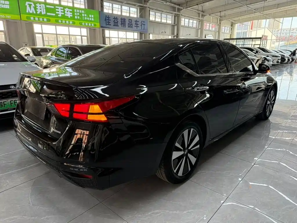Nissan Teana — миниатюра 9
