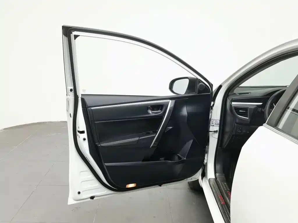 Toyota Corolla — миниатюра 8