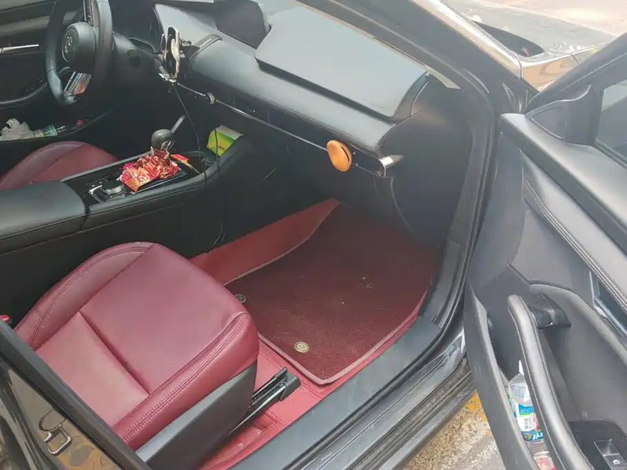 Mazda 3 Axela — миниатюра 8