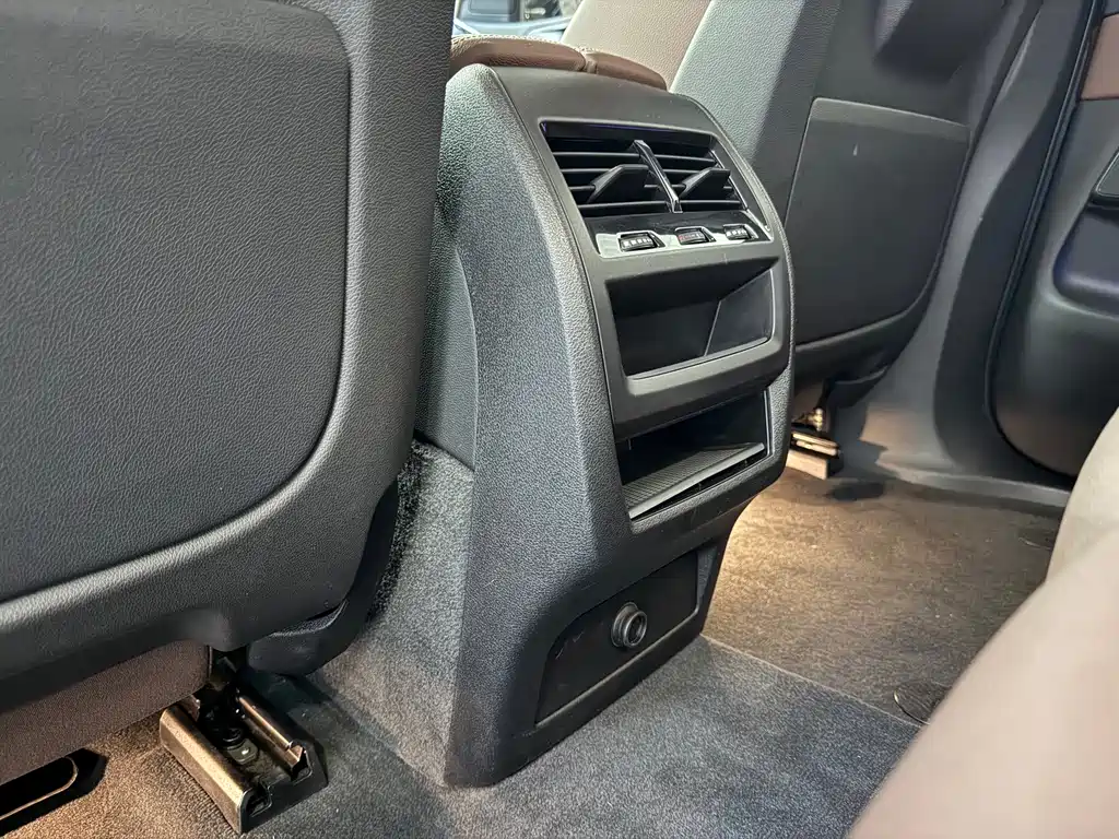 BMW X5 (Import) — миниатюра 11