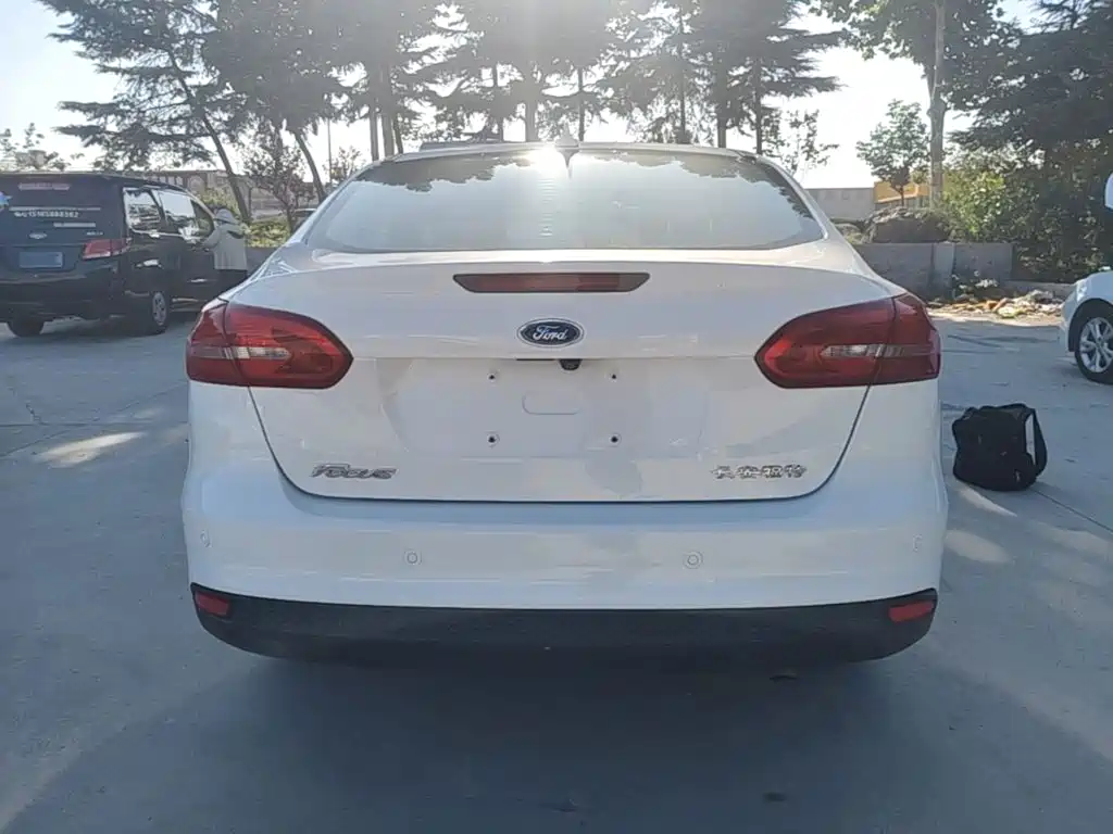 Ford Focus — миниатюра 6