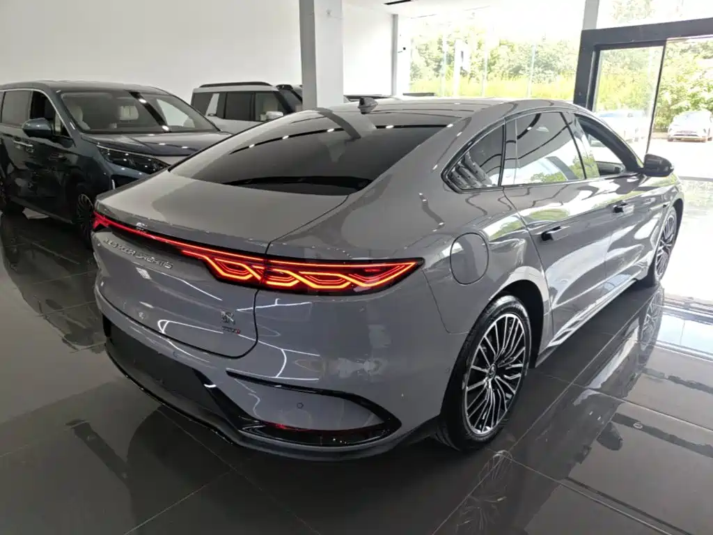 BYD Han — миниатюра 7