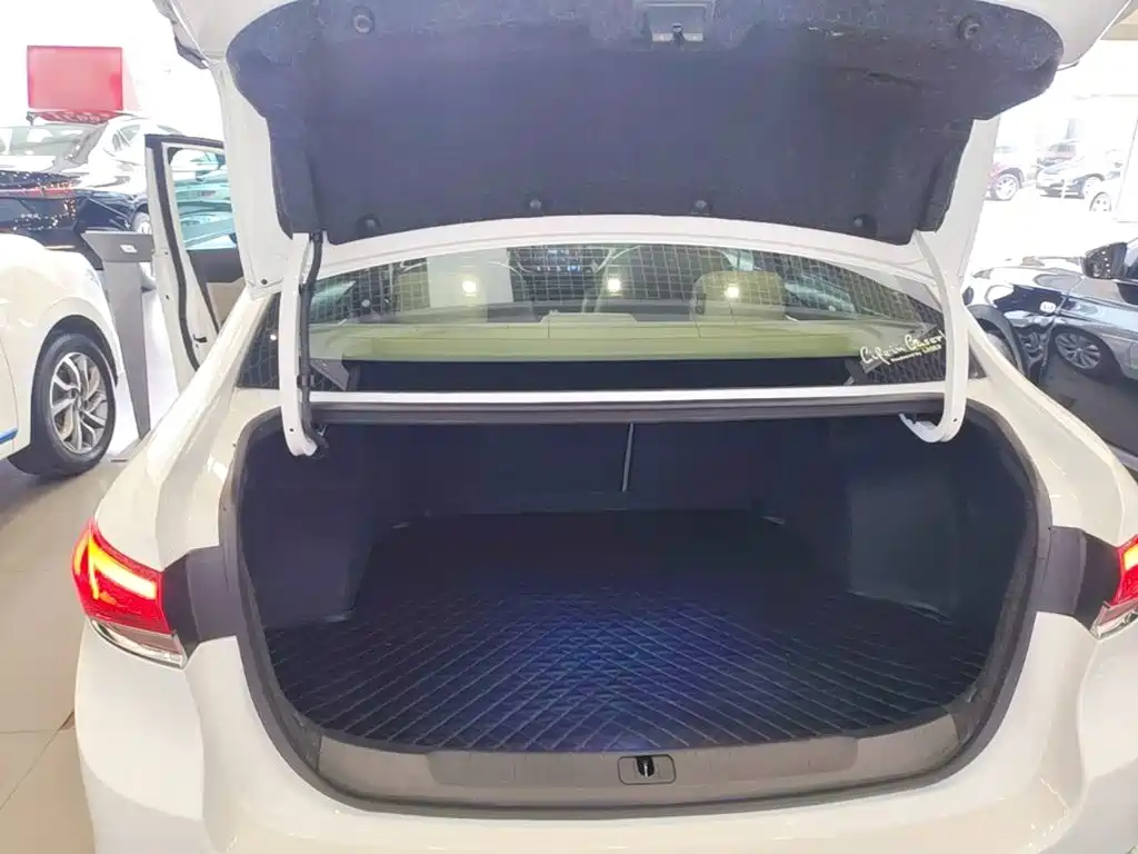 Buick Excelle — миниатюра 19