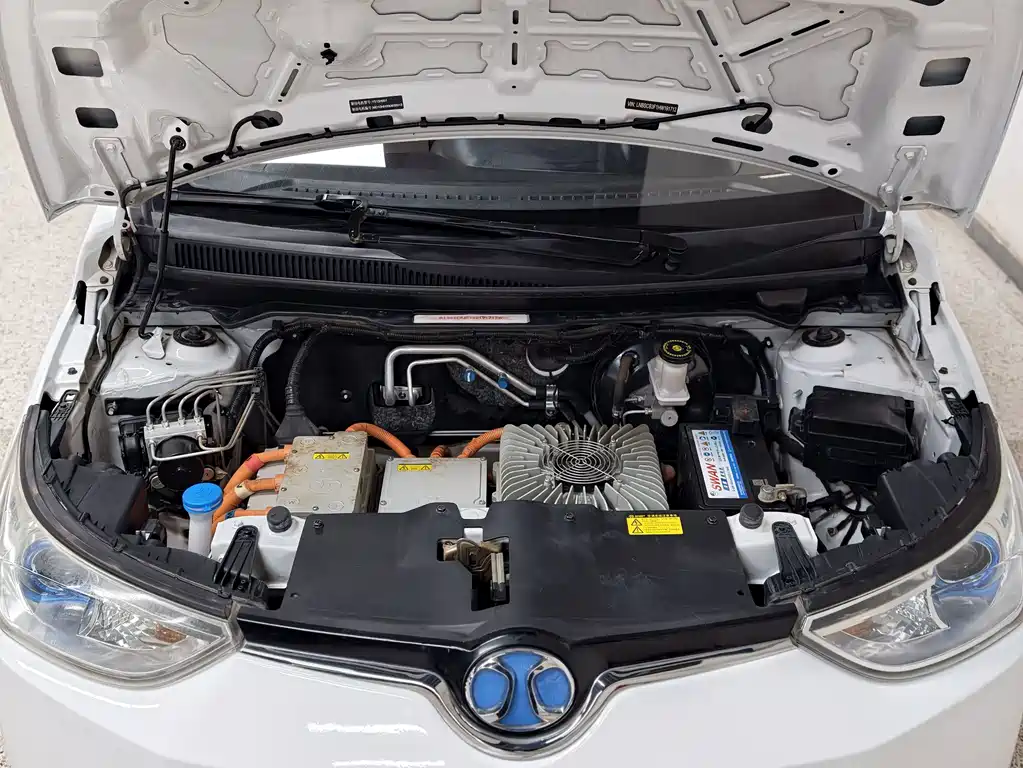 BAIC New Energy EC — миниатюра 10