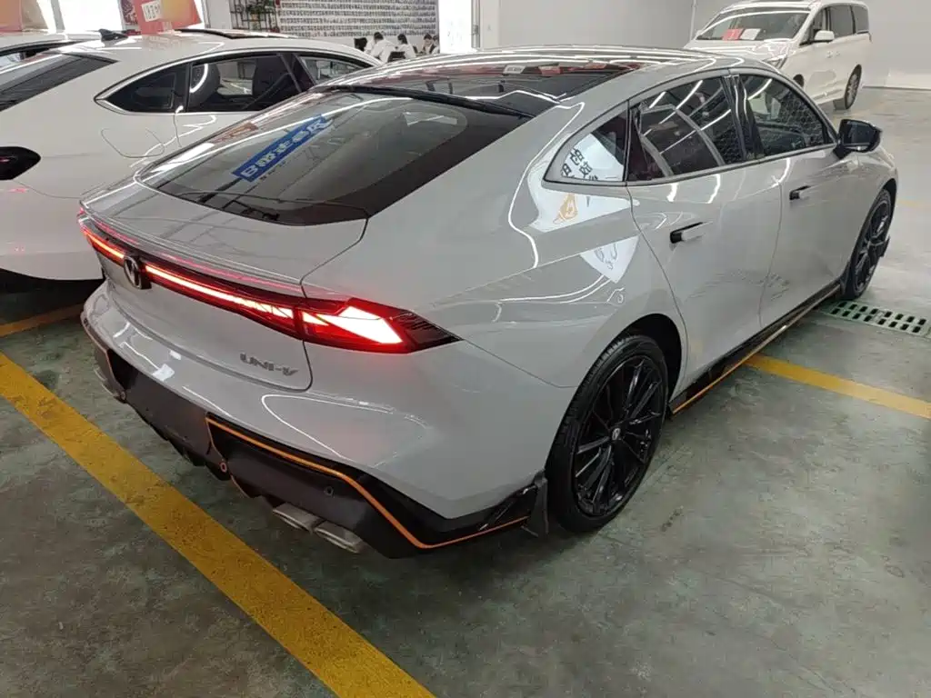 Changan UNI-V — миниатюра 7