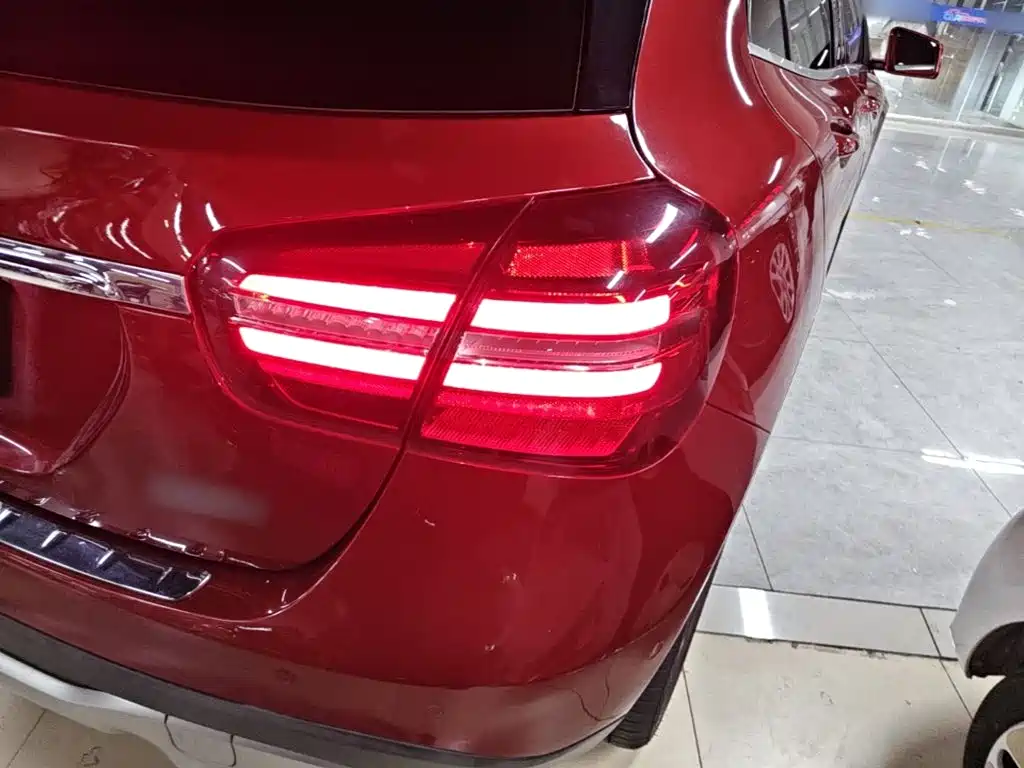 Mercedes-Benz GLA — миниатюра 8