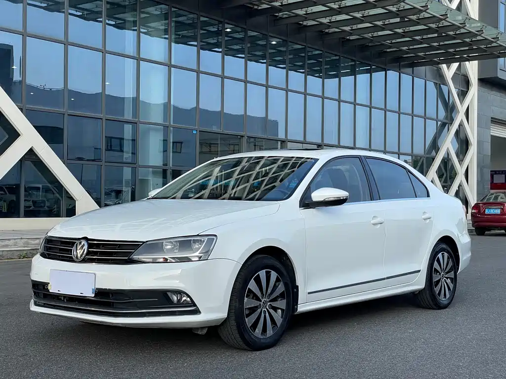 Купить Volkswagen Sagitar