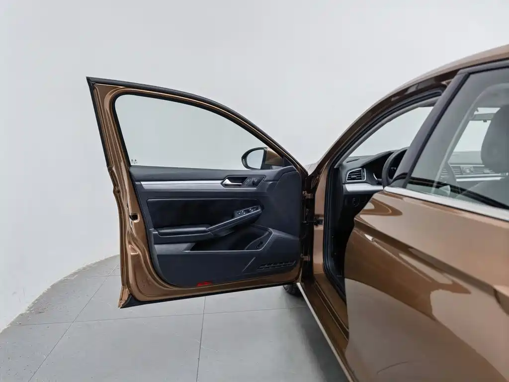 Volkswagen Lamando — миниатюра 8