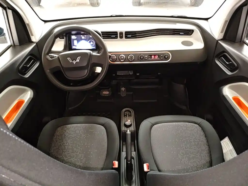 Wuling MINIEV — миниатюра 10