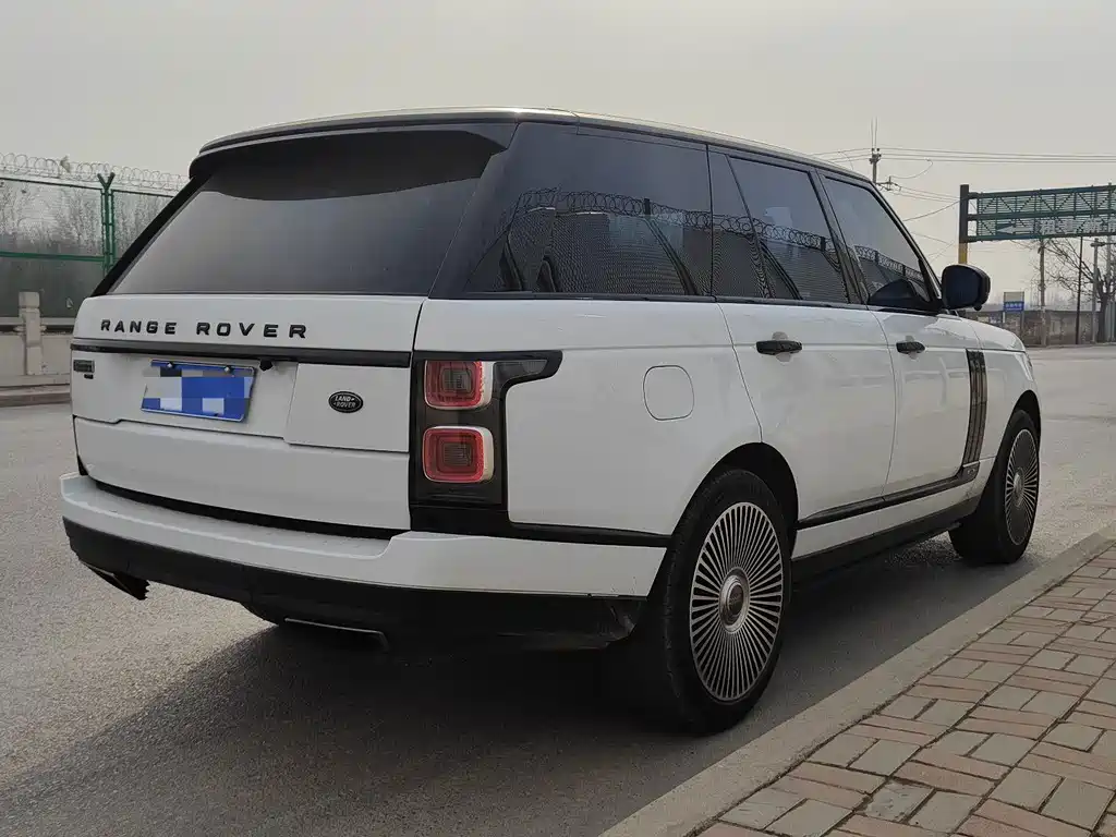 Land Rover Range Rover — миниатюра 5