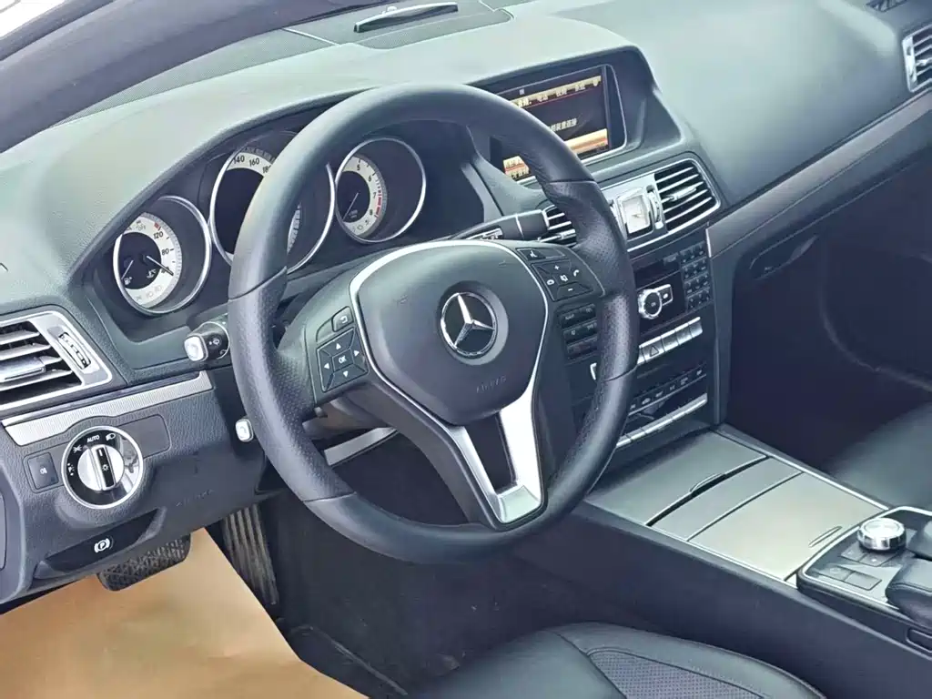 Mercedes-Benz E-Class (Import) — миниатюра 12