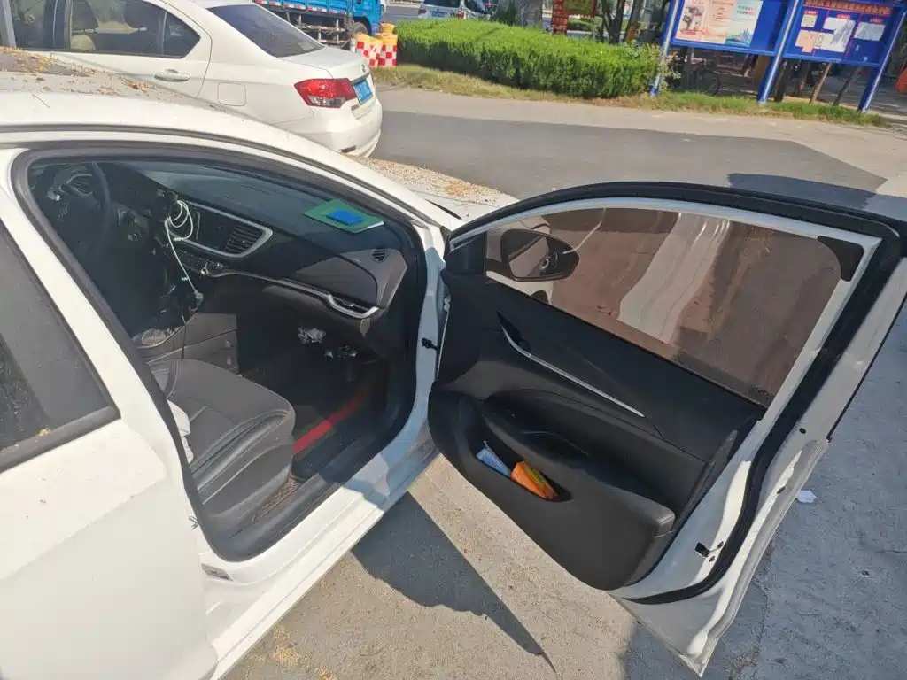 Buick Excelle — миниатюра 19