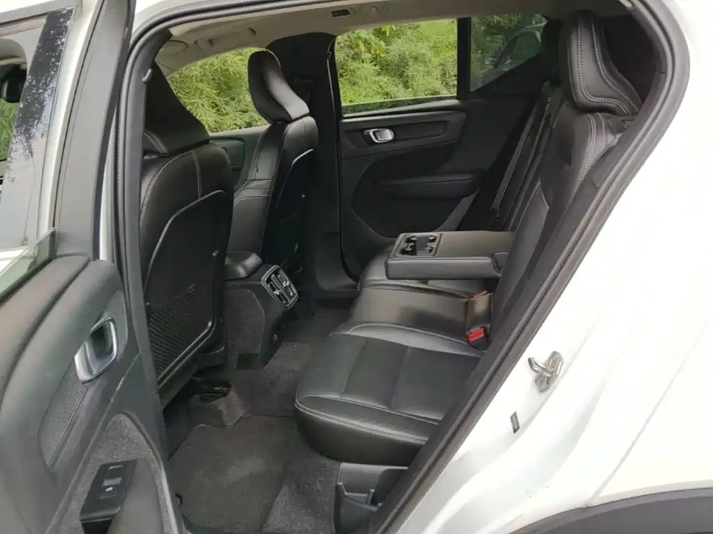 Volvo XC40 — миниатюра 17
