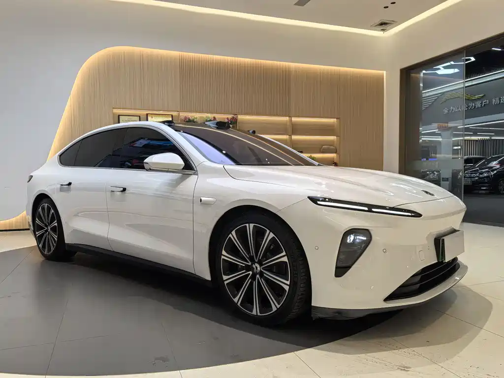 NIO NIO ET7