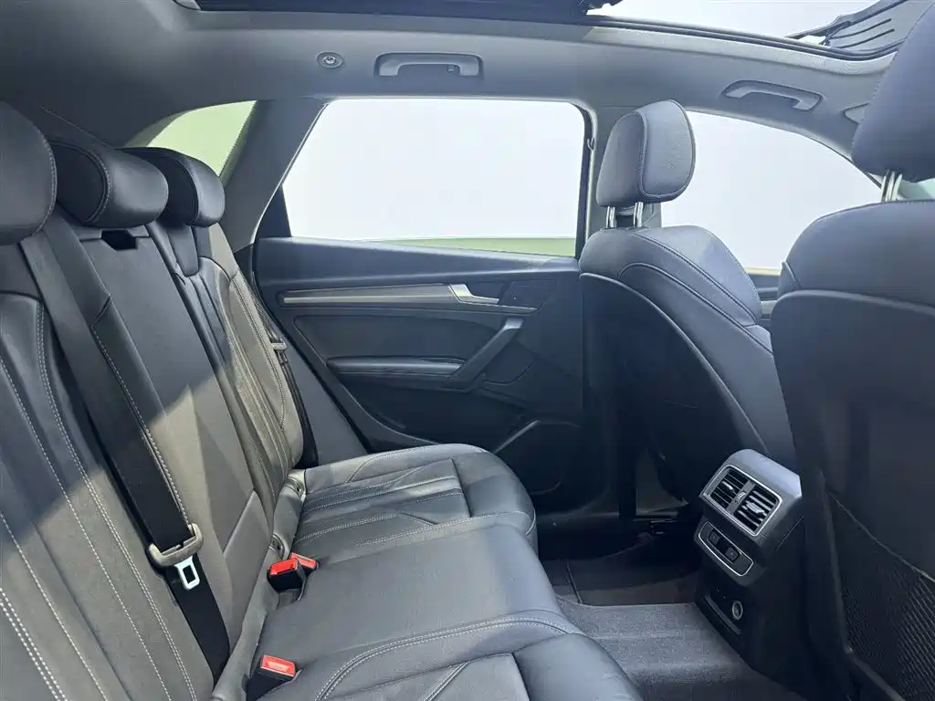Audi Q5L 2022 40T Luxury