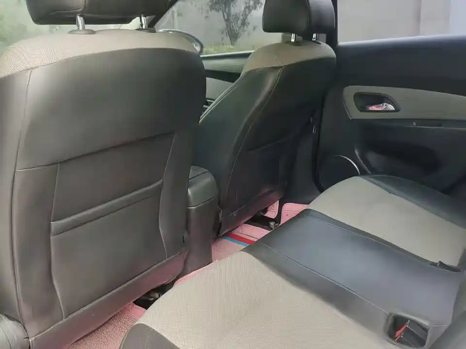 Chevrolet Cruze — миниатюра 6