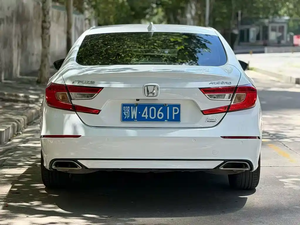 Honda Accord — миниатюра 8