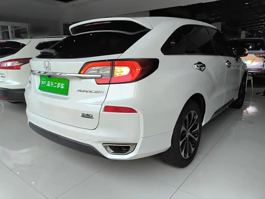 Honda Avancier — миниатюра 7