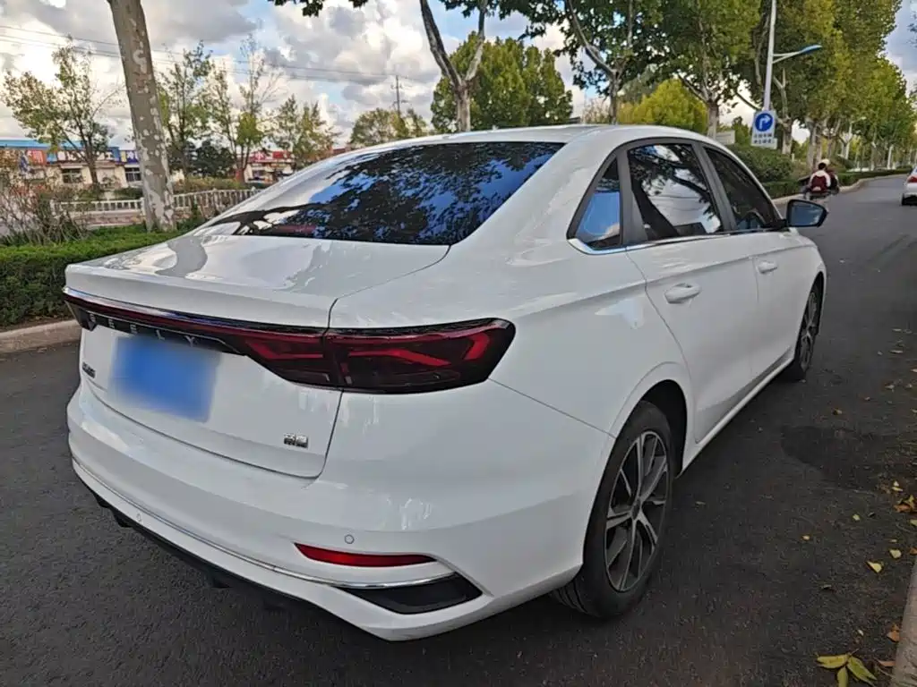Geely Emgrand — миниатюра 7